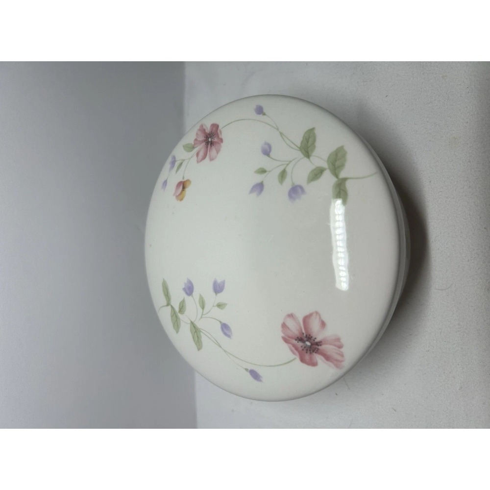 Trinket Box 5 "Hankook Porcelain Round w/Pink And Purple Flowers G21